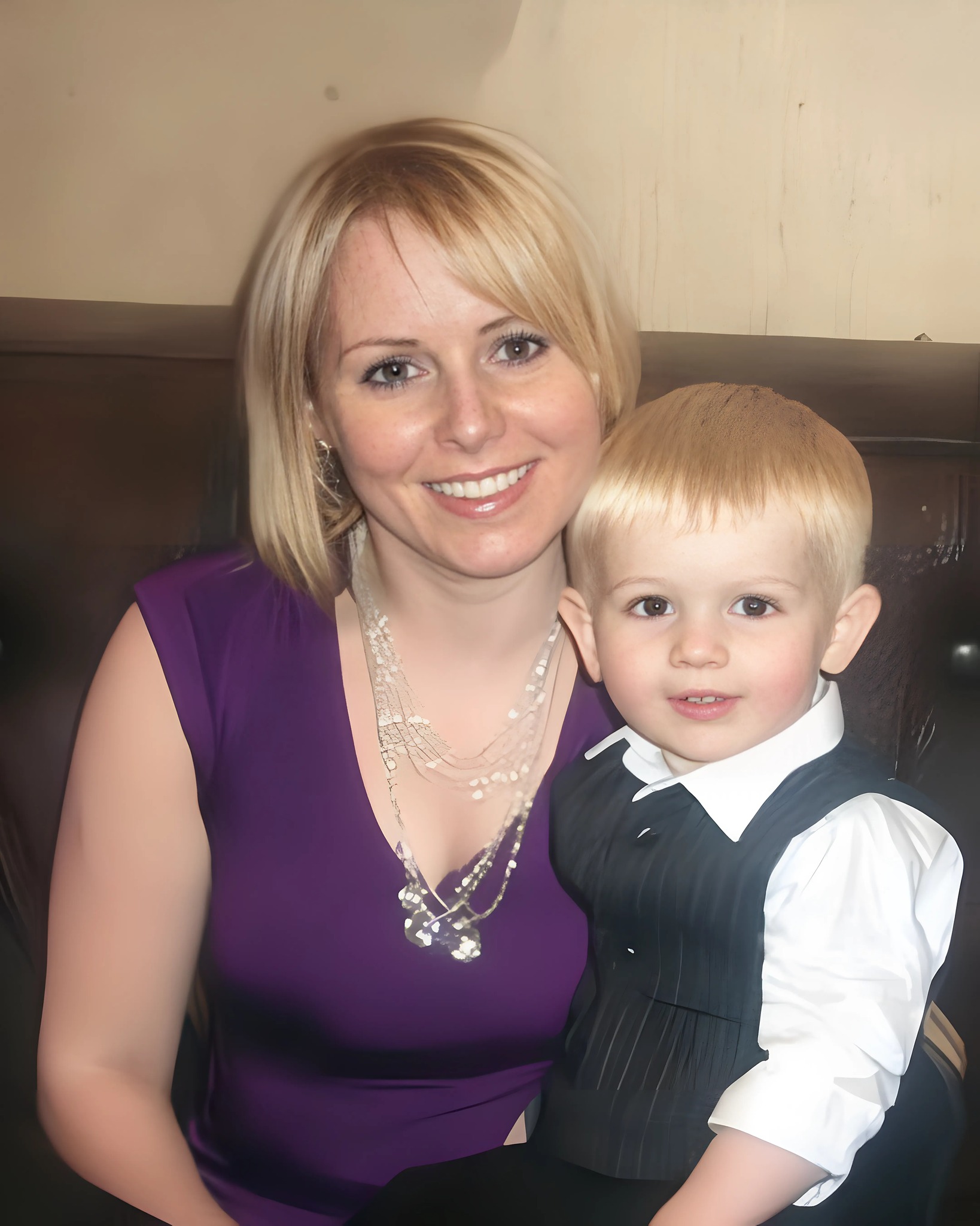 Dwa lata po śmierci mojego pięcioletniego syna usłyszałam, jak ktoś puka do moich drzwi, mówiąc: „Mamo, to ja”.