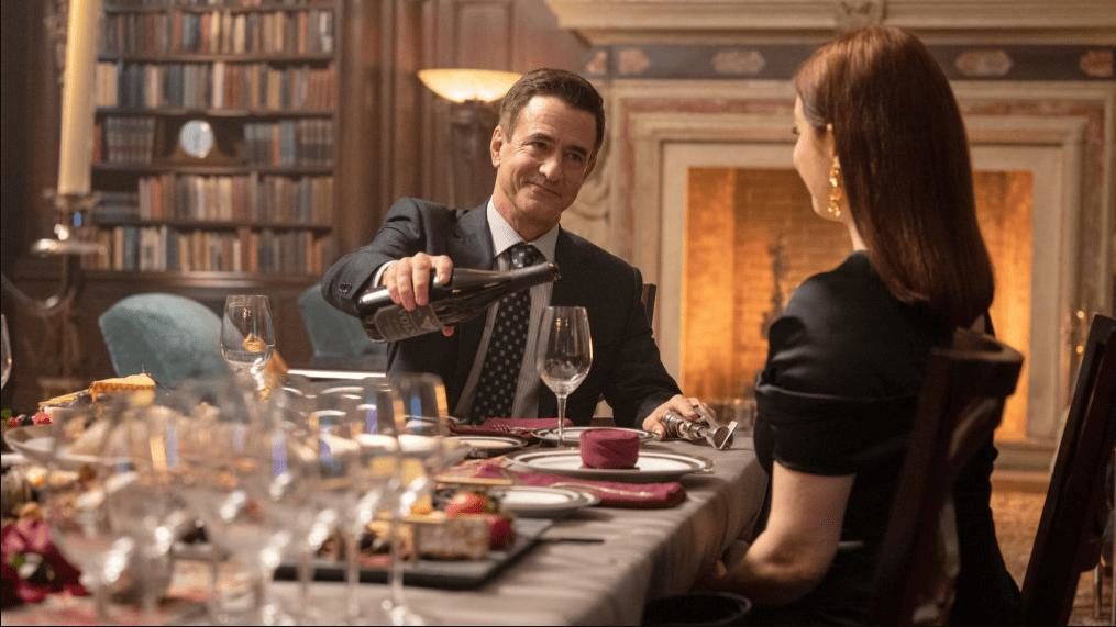 Mój mąż zaprosił mnie na ważną kolację biznesową z japońskim klientem. Uśmiechałam się, kiwałam głową i wydawało się, że idealnie odgrywam rolę żony-ozdoby.