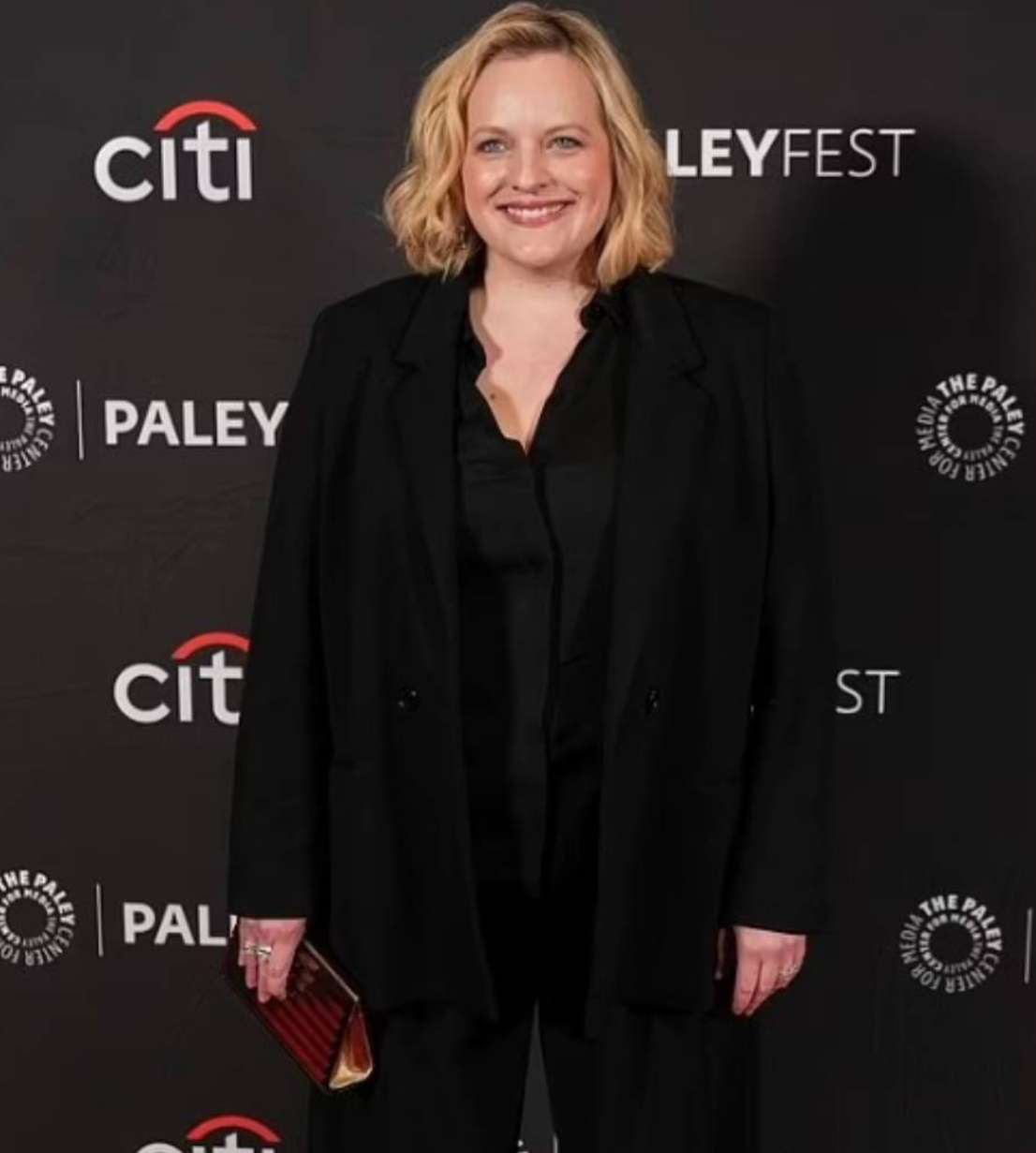 Kiedyś była jedną z najbardziej rozpoznawalnych twarzy telewizji, ale dziś trudno ją rozpoznać. Zgadniesz, o którą aktorkę chodzi?