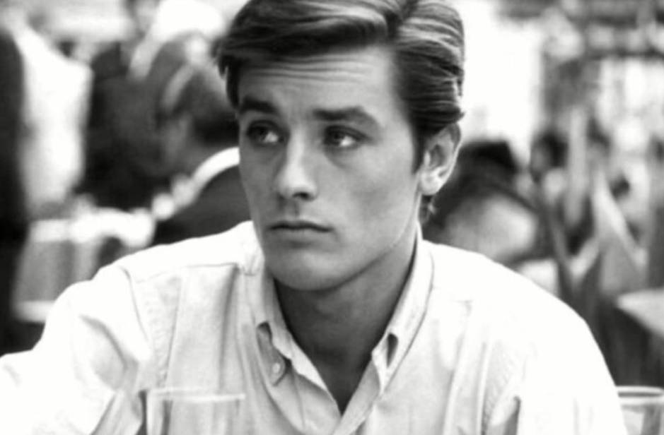 Zgadniesz, kto to jest dziecko na zdjęciu? Dzisiaj jest sławną osobistością – będziesz zaskoczony, gdy się dowiesz!