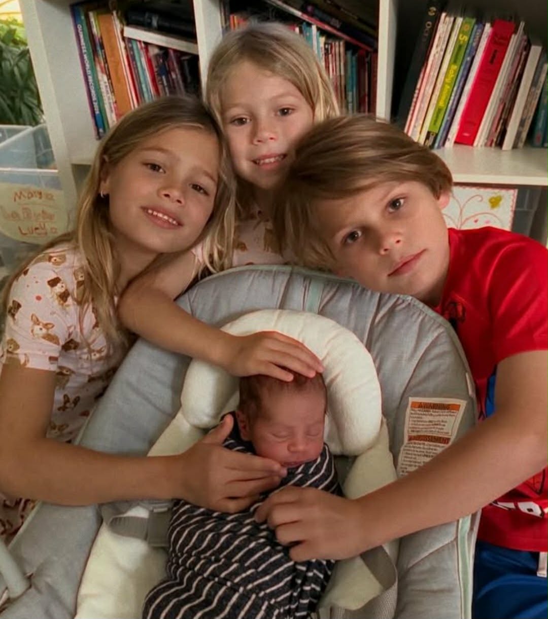 Jak dobrze połączyły się geny w tej hiszpańsko-rosyjskiej rodzinie! Iglesias pokazał czworo dzieci z Kurnikową.