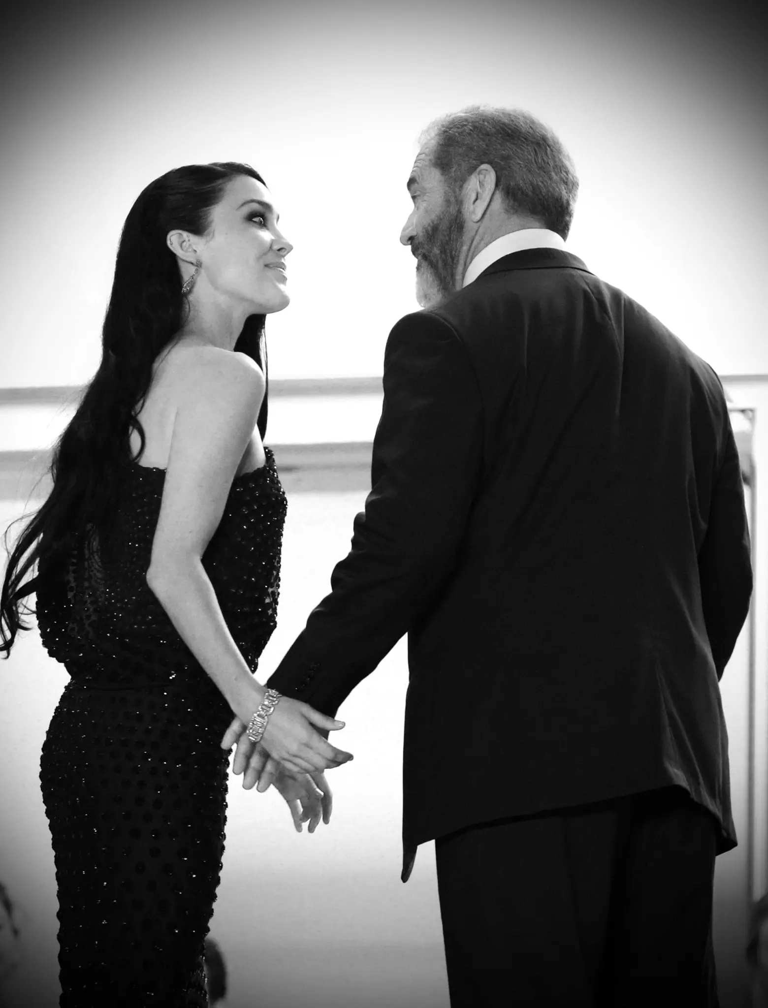 Mel Gibson i Rosalind Ross rozstają się po 9 latach: „Smutno nam kończyć ten rozdział naszego życia”.