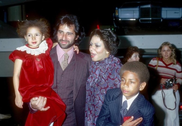 Hollywoodzka gwiazda i jej ojciec – legenda muzyki! Czy rozpoznasz, kto to jest?