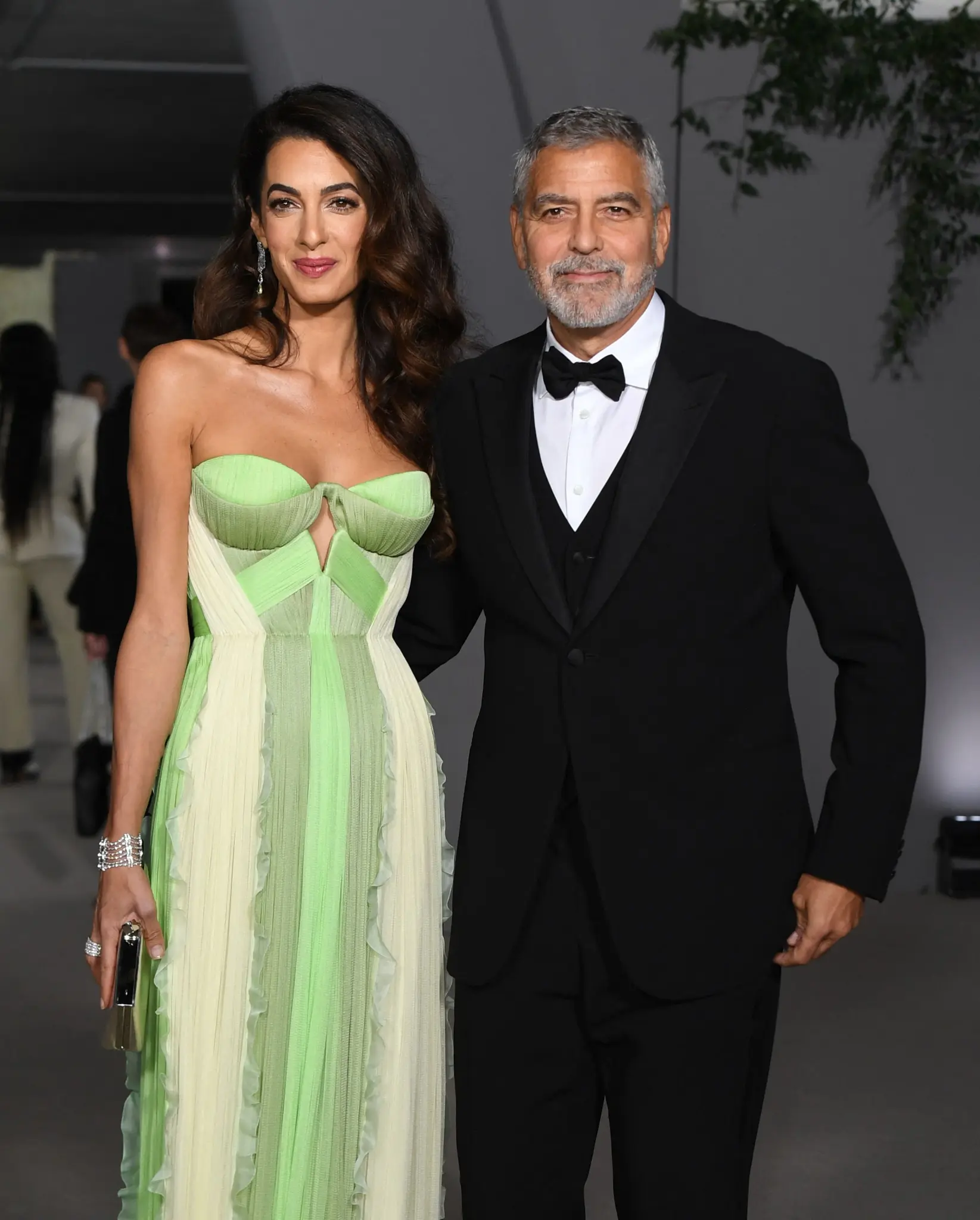 George i Amal Clooney otrzymują francuskie obywatelstwo po tym, jak zaczęli się martwić o wychowanie swoich dzieci w Hollywood.