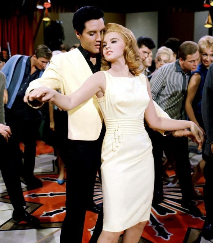 „Presley był w niej zakochany po uszy”: jak wygląda dziś 82-letnia aktorka Ann-Margret?