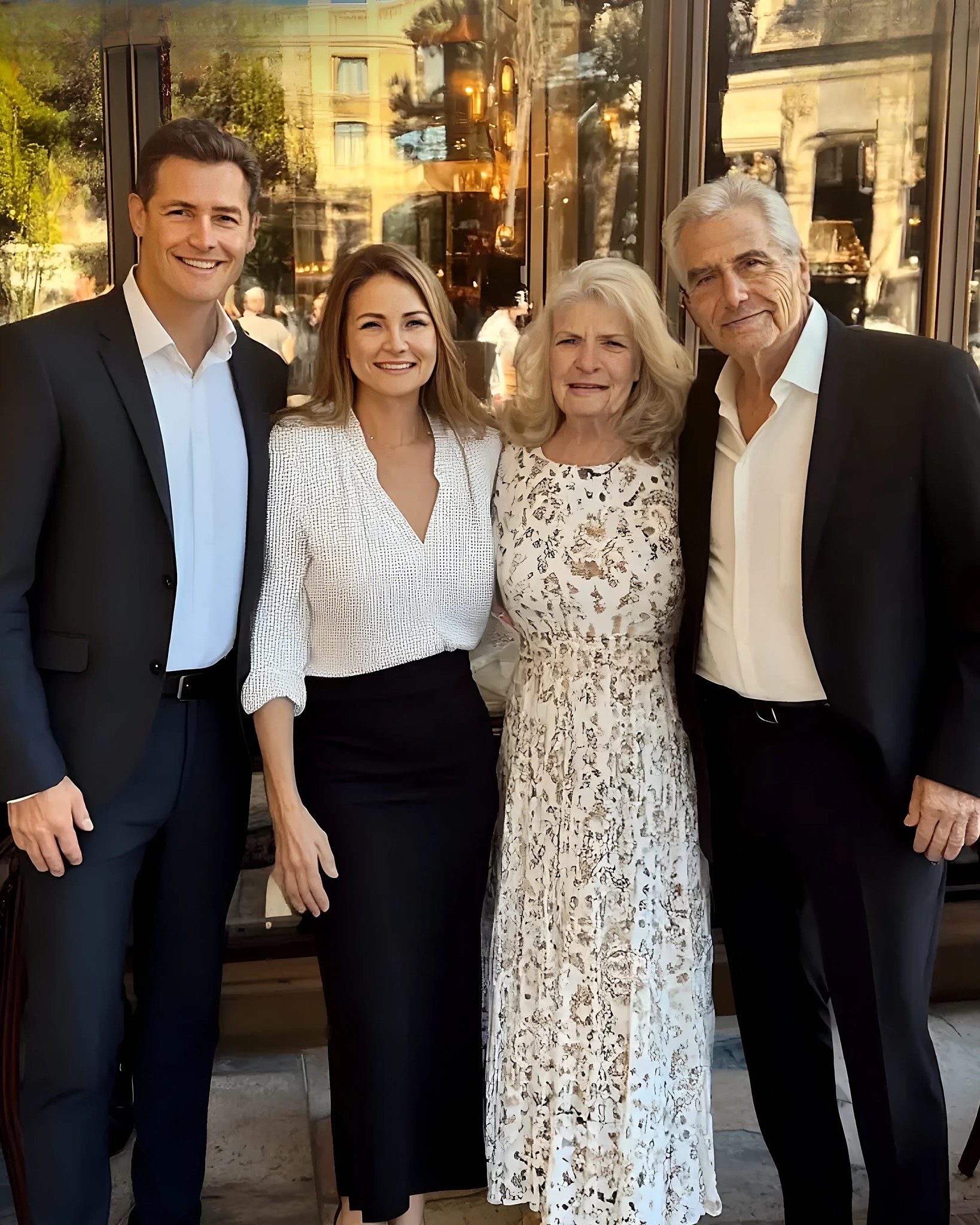 Kiedy kochanka mojego męża ogłosiła, że jest w ciąży, moje szwagierki zażądały, abym opuściła własny dom — odpowiedziałam tylko jednym spokojnym zdaniem, a one zamilkły.