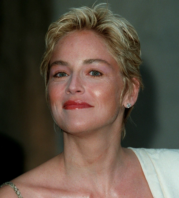 Sharon Stone przyznała, że w wieku 40 lat musiała odejść z branży filmowej, ponieważ wyglądała na „zbyt starą”.