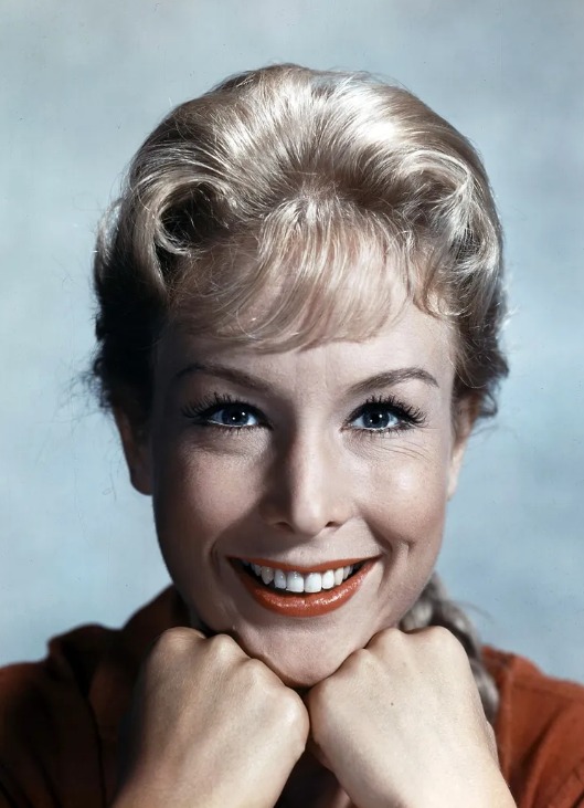 „Nie jesteś wystarczająco ładna” – mówili ludzie. A ona zdobyła dwie statuetki Oscara i wychowała dwóch synów, którzy również stali się sławni!