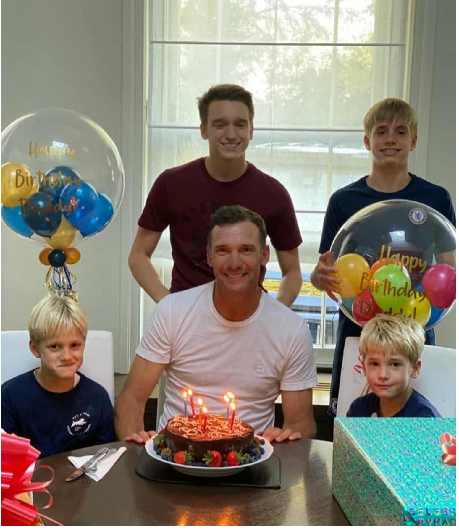 Amerykańska modelka urodziła ukraińskiemu piłkarzowi Szewczenko czworo dzieci. Jak wyglądają dziś potomkowie sportowca?