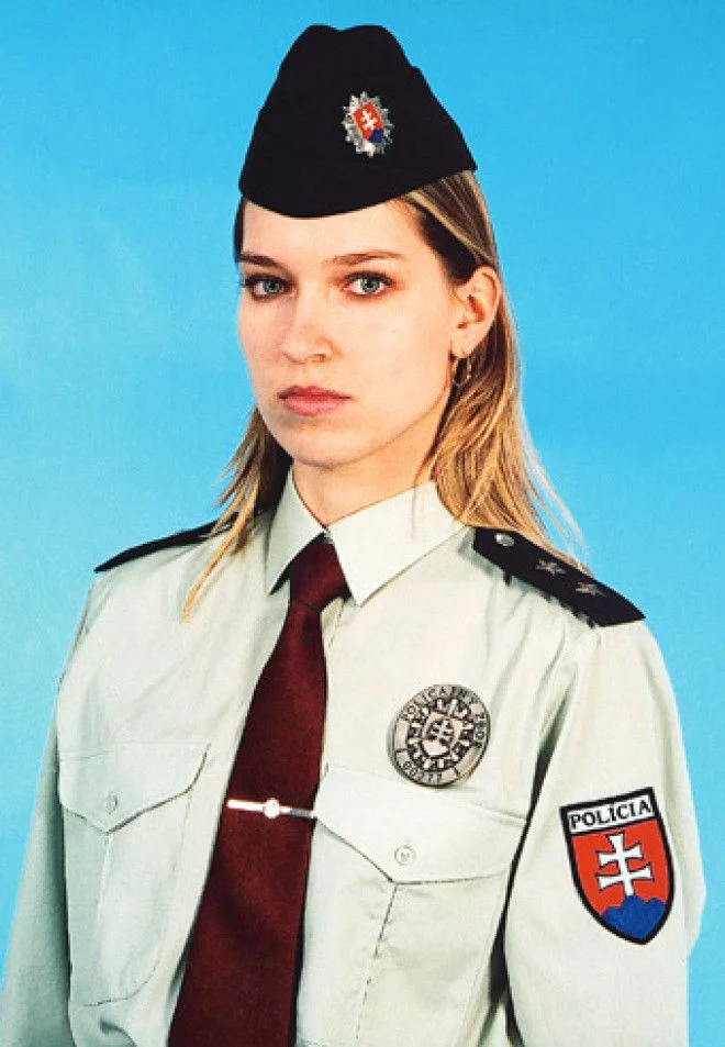 Jak wyglądają najpiękniejsze policjantki w 22 krajach świata