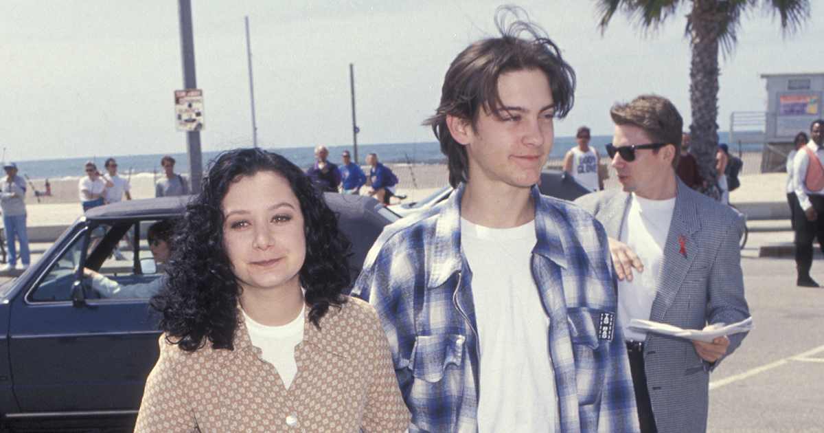 Trudne dzieciństwo, sławna przyszłość: historia syna złodzieja bankowego