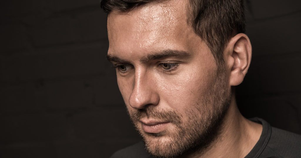 Świąteczny talerz dla nieznajomego – i tajemnica mamy