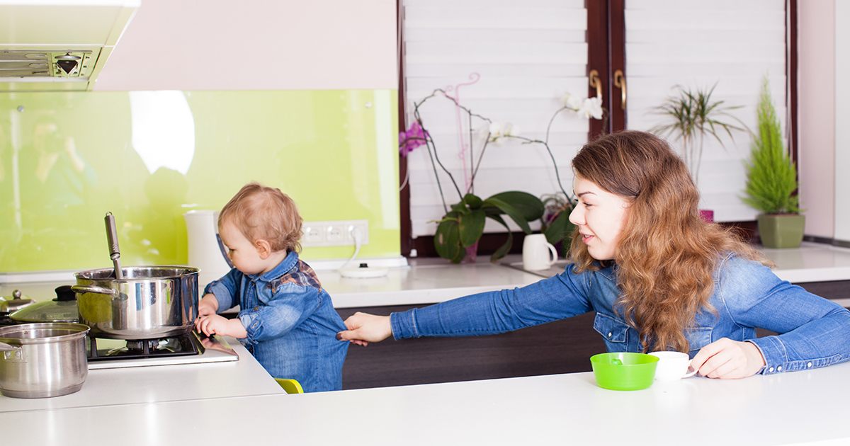 Nowa żona mojego syna zmusiła moją kontuzjowaną wnuczkę do opieki nad jej bliźniakami, podczas gdy ona wyszła — to była ostatnia kropla