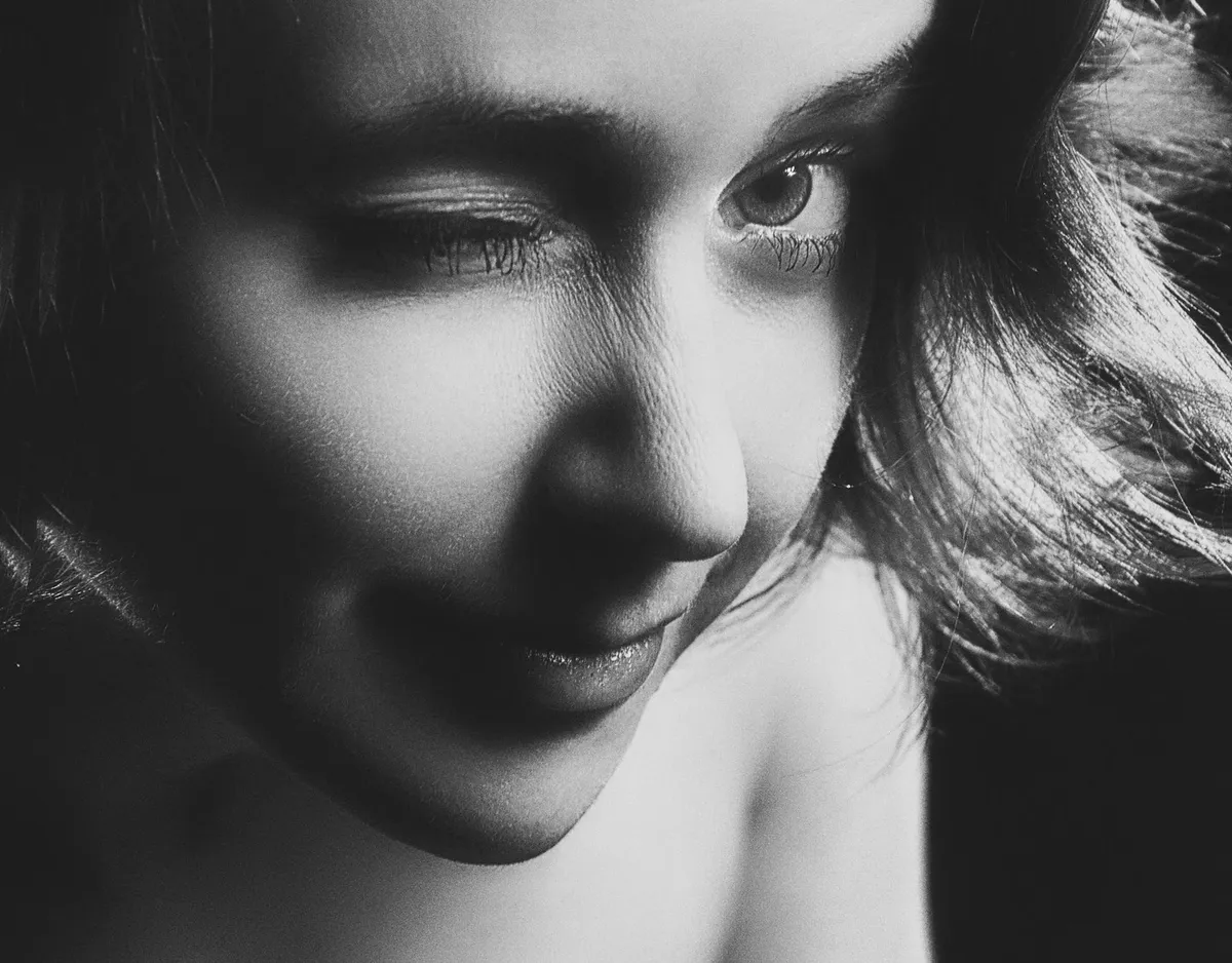 Moja przyszła teściowa powiedziała moim osieroconym młodszym braciom, że „wkrótce zostaną oddani do nowej rodziny” – więc daliśmy jej najsurowszą lekcję w jej życiu