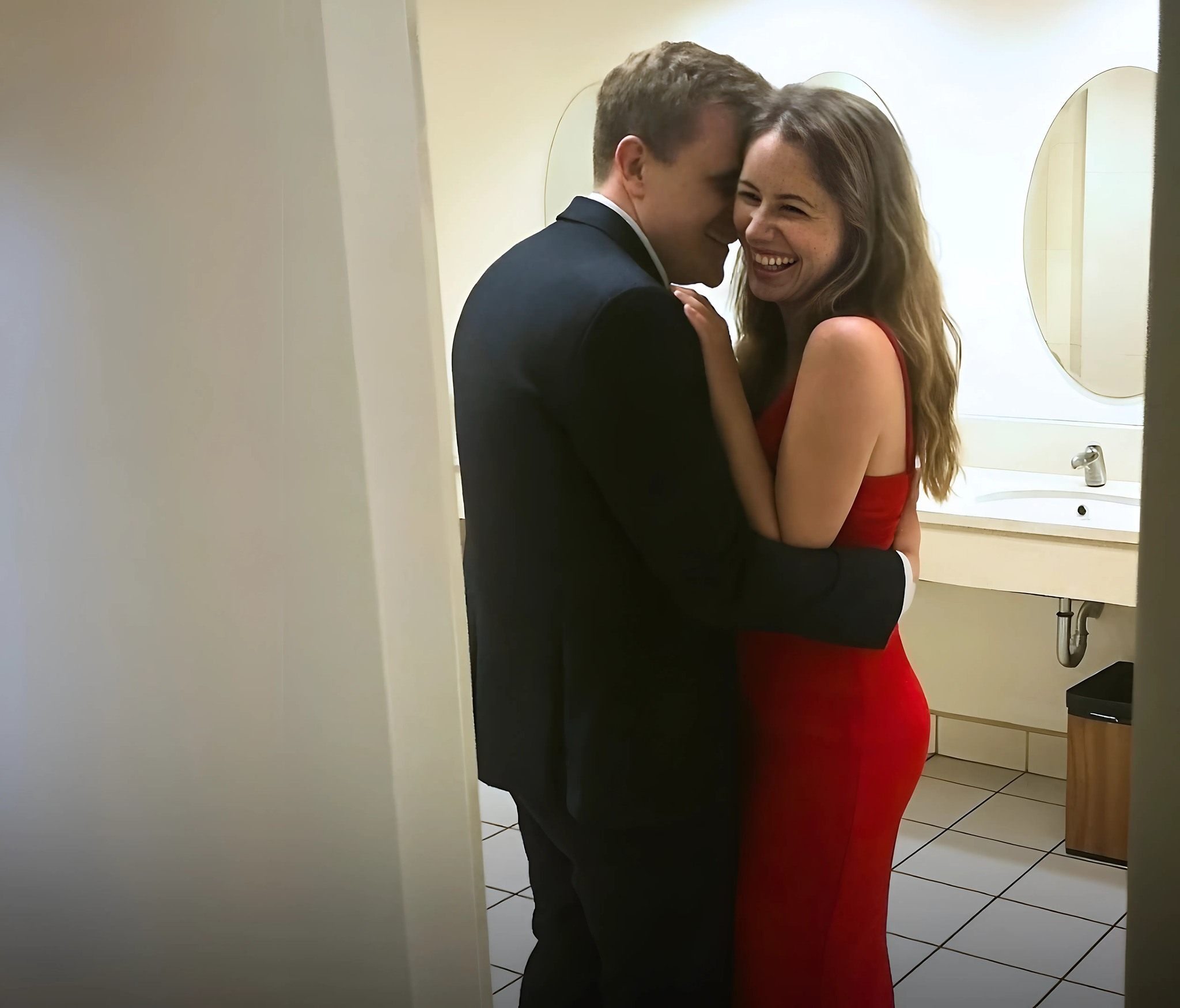 Zabrał swoją ukochaną na koncert galowy, ale jego żona zepsuła całe przedstawienie.