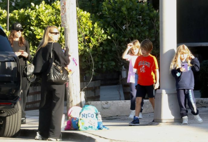 Podczas gdy w sieci krążyły plotki o zdradach Iglesiasa, Kurnikowa urodziła czwarte dziecko ze swoim mężem.