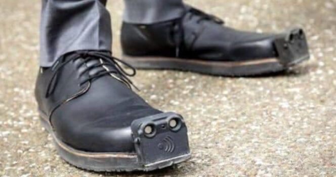 Innowacyjne buty pomagają osobom niewidomym omijać przeszkody