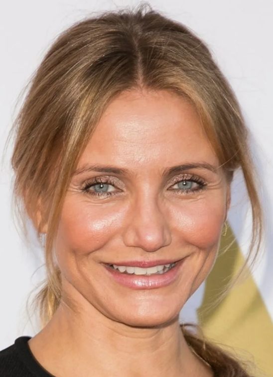 Rozpoznajesz ją? To nie do poznania zdjęcie należy do przyszłej gwiazdy Hollywood!