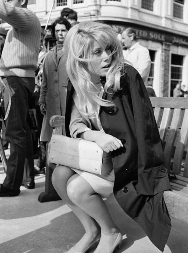 Ritka fotók a legszebb nőről, aki az elegancia ikonja marad! Nézd meg ezeket a lenyűgöző felvételeket!