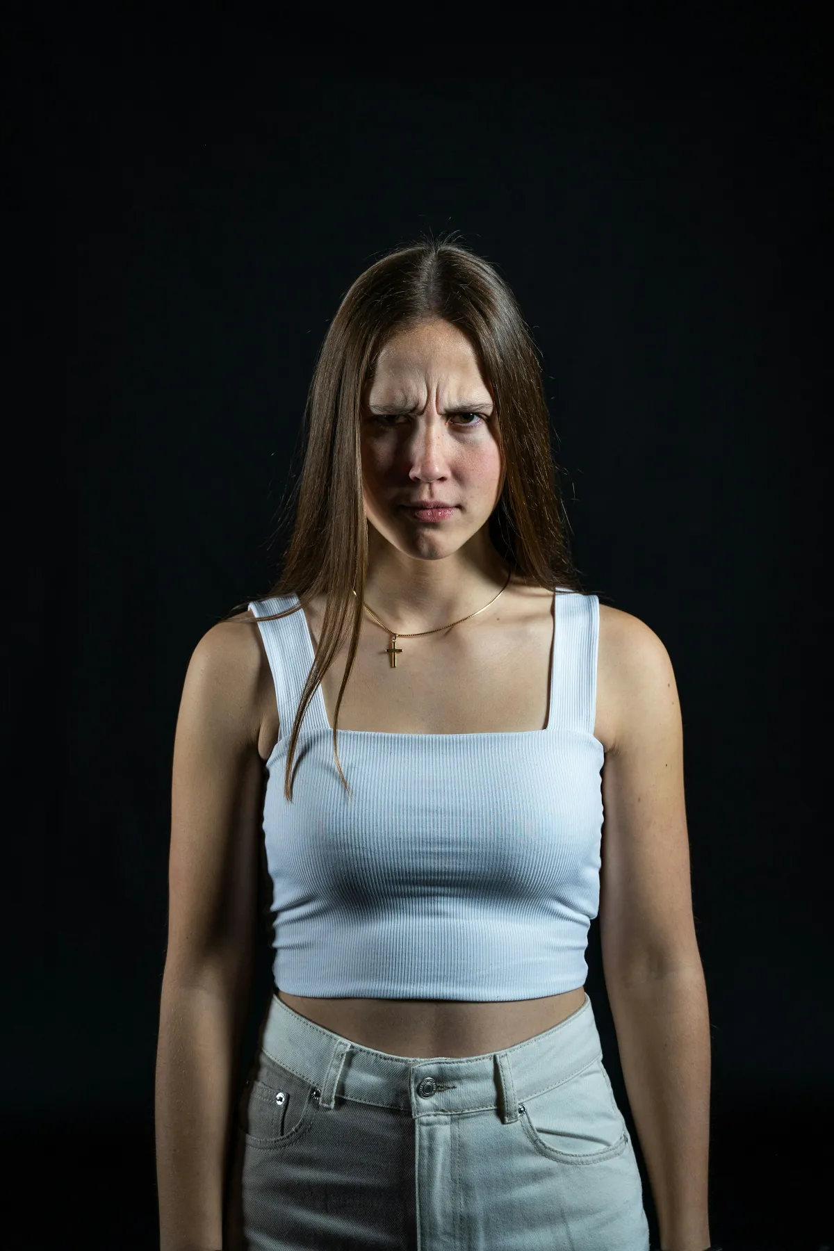 Dziewczyna mojego taty próbowała przyćmić mnie na moim własnym ślubie – więc odwróciłam sytuację i wszyscy mi bił