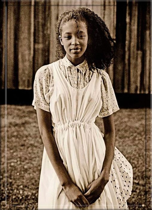 Naomi Campbell: jak „czarna pantera” przetrwała skandale, rzuciła rosyjskiego miliardera i została mamą po 50. roku życia.