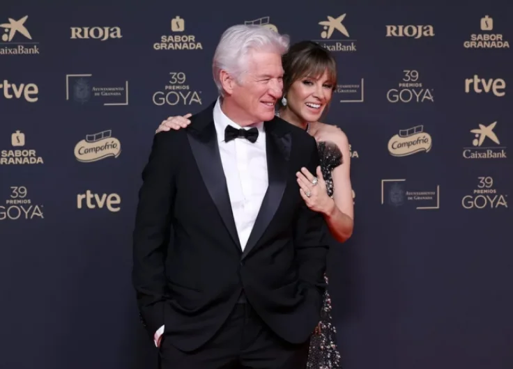 On ma 74 lata, a ona 41: Richard Gere po raz pierwszy od dłuższego czasu pokazał swoją młodą żonę