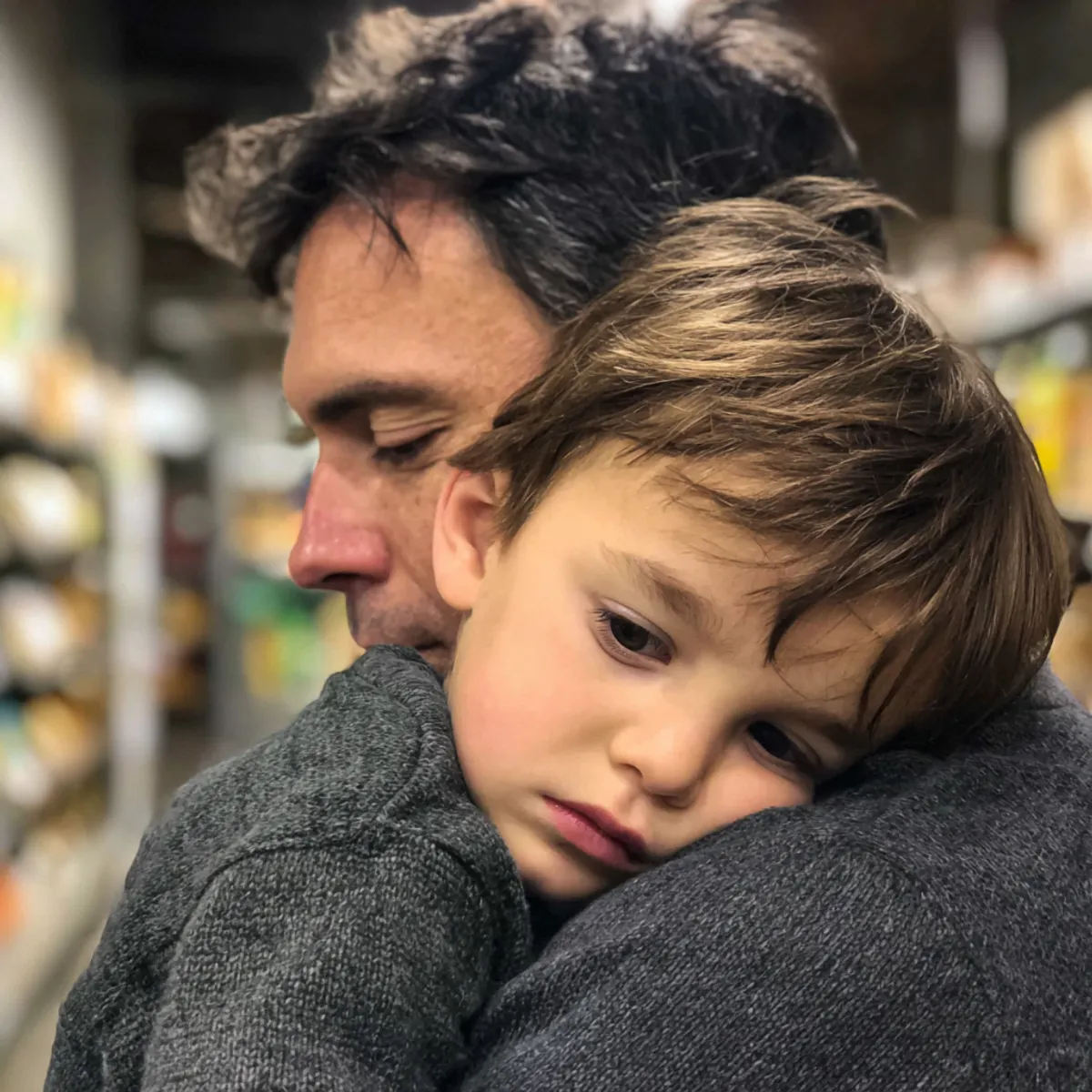 Mój mąż zostawił mnie dla swojej instruktorki jogi, która pomogła mu „uzdrowić swoje wewnętrzne dziecko” – cztery lata później znów ich zobaczyłam i niemal nie zrobiło mi się go żal