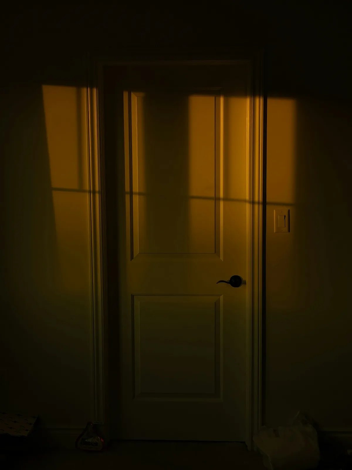 Mój mąż zatrudnił modelkę, żeby udawała jego żonę na zjeździe absolwentów jego liceum — moja reakcja stała się legendą