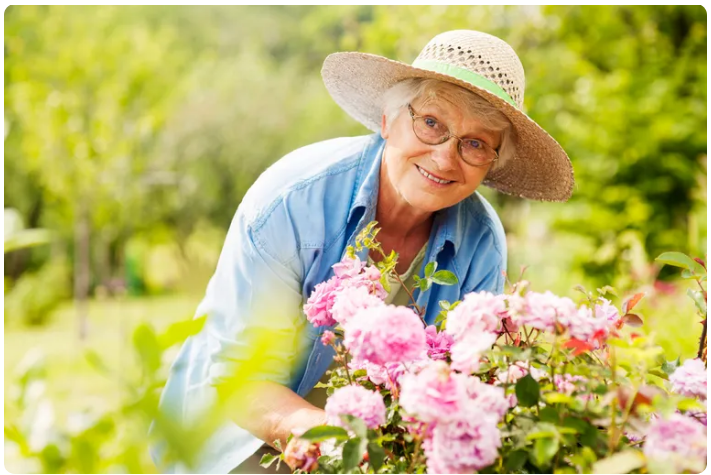 Otworzyłem medalion mojej zmarłej mamy, który był zaklejony przez 15 lat – to, co w nim ukryła, zaparło mi dech w piersiach