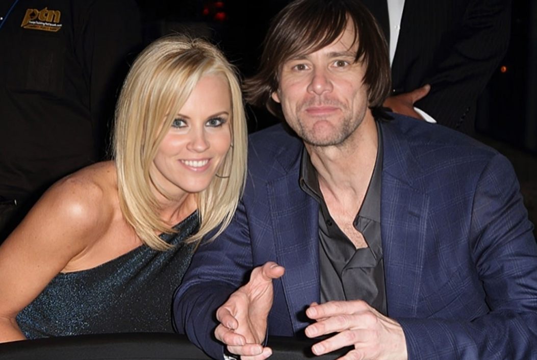 Rozpoznajecie tych ludzi? Rzadkie ujęcie z przeszłości – zdjęcie z 2008 roku, zrobione na plaży w Malibu, na którym uchwycono dwie hollywoodzkie gwiazdy!