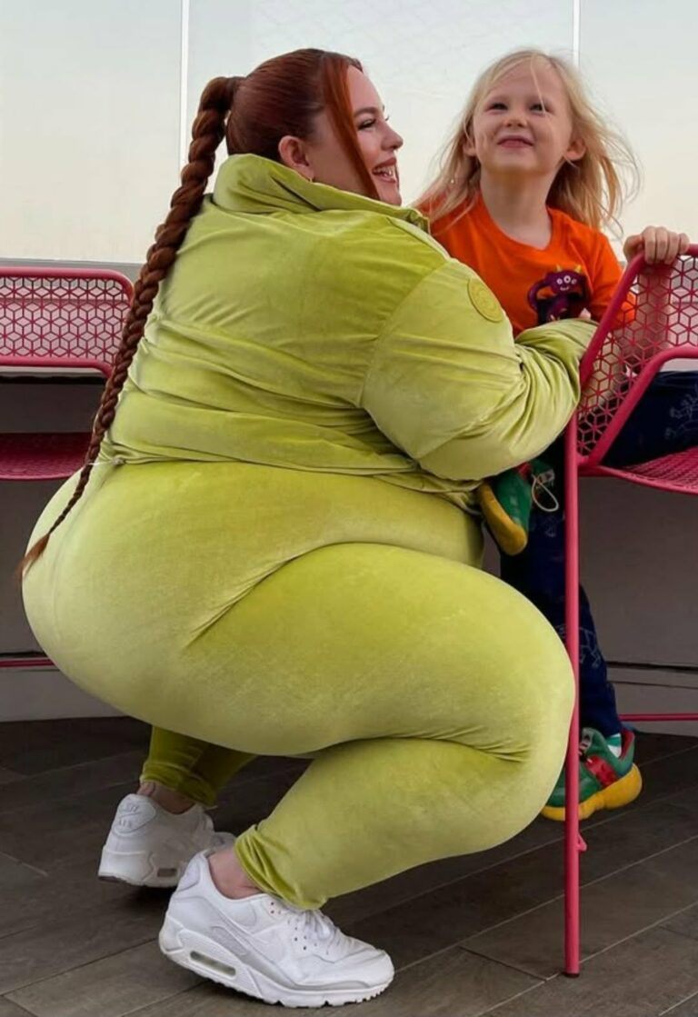 Wygląda na to, że jeszcze przybrała na wadze! Amerykańska modelka ważąca 155 kilogramów zaprezentowała swoją sylwetkę w bikini.