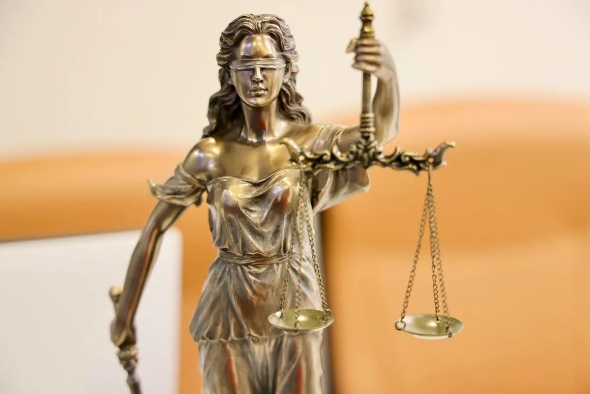 Córka mojego męża potrzebowała kosztownej terapii po wypadku – rok później dowiedziałam się, na co naprawdę poszły te pieniądze