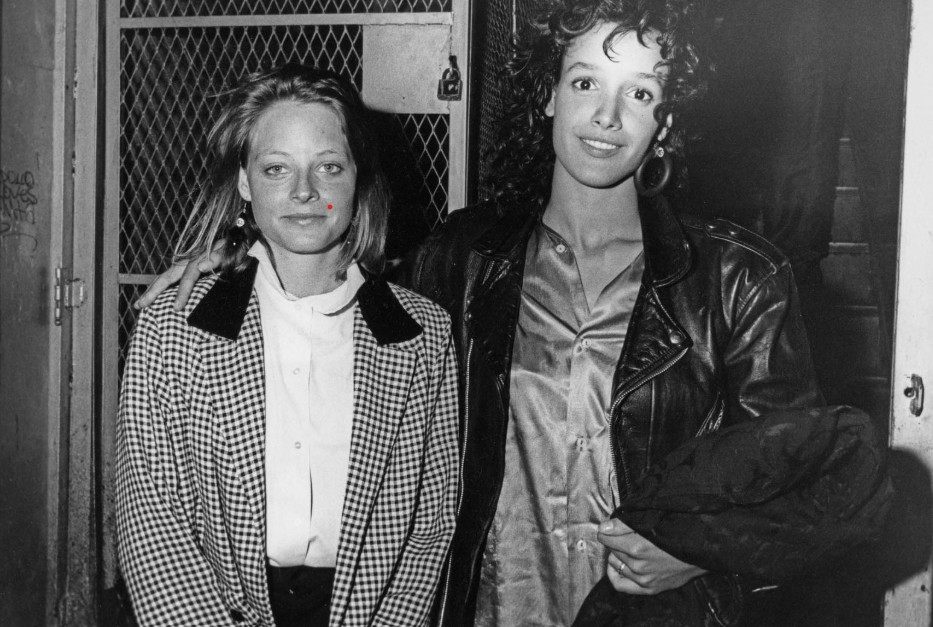 Dostrzegając gwiazdy przed sławą: czy potrafisz rozpoznać te legendarne ikony Hollywood?