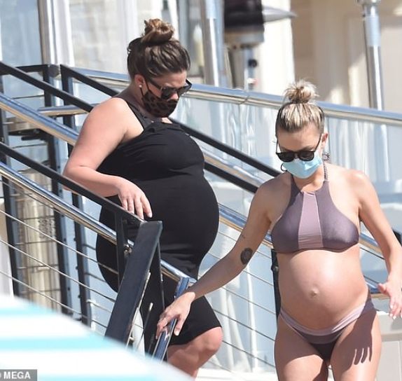 Gwiazda reality show zaskakuje fanów nie do poznania na plaży w ciąży!: Rozpoznajesz ją?