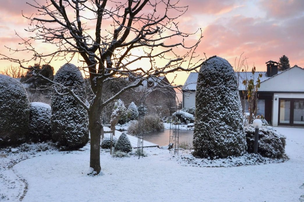 Za każdym razem, gdy mój syn lepił bałwana, nasz sąsiad go przewracał – ale wtedy mój ośmioletni syn odwrócił sytuację.