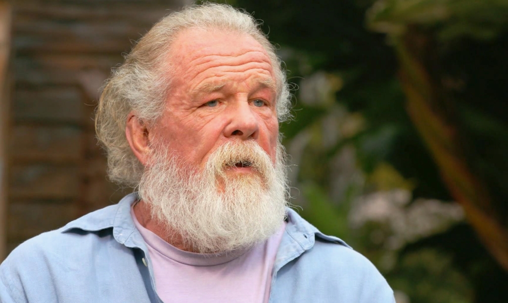 Kim on jest? Rzadkie zdjęcie paparazzi pokazuje 85-letnią legendę Hollywood prawie nie do poznania!