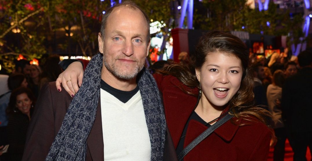 Súkromný život Woodyho Harrelsona odhalený: Je ženatý už 15 rokov a jeho dcéry sú jeho vernou kópiou!