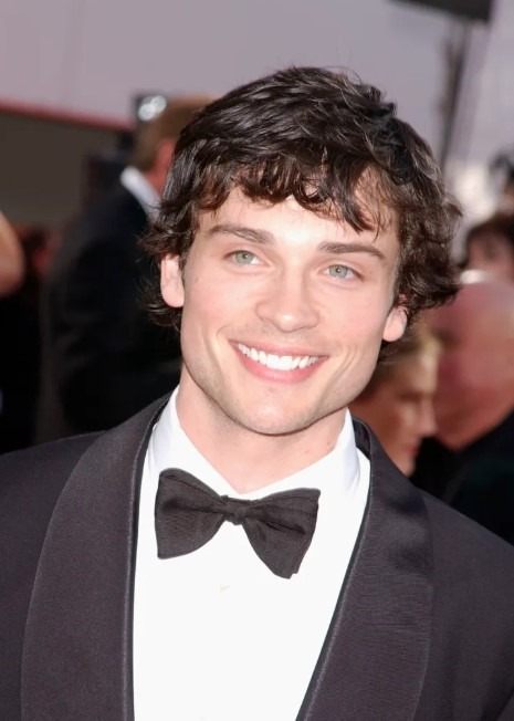 Ten przystojniak z pierwszej dekady XXI wieku, aresztowany w wieku 47 lat, zaskakuje swoich fanów siwymi włosami! Jak wygląda teraz?