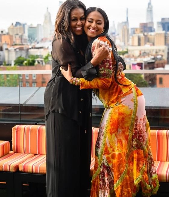 Fani zszokowani 26-letnią córką Baracka i Michelle Obamy, która „wygląda dokładnie jak jej tata”!