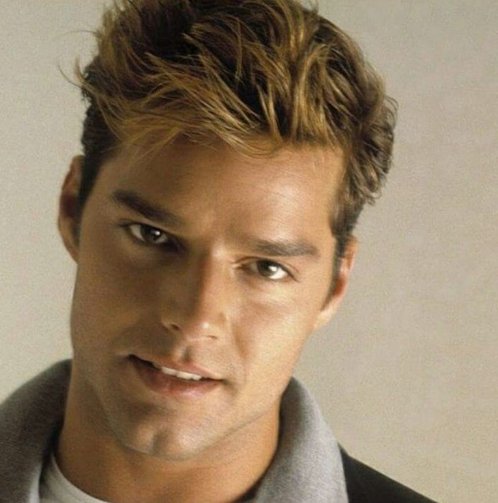 Pamiętasz tę ikoniczną gwiazdę lat 90.? Jego energia i urok wciąż błyszczą dziś!