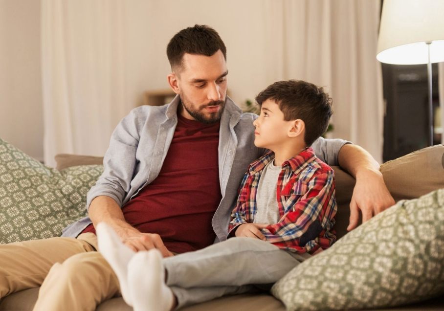Matka, która zniknęła z mojego życia 17 lat temu!: A potem pojawiła się na balu maturalnym moich synów z szokującym powodem
