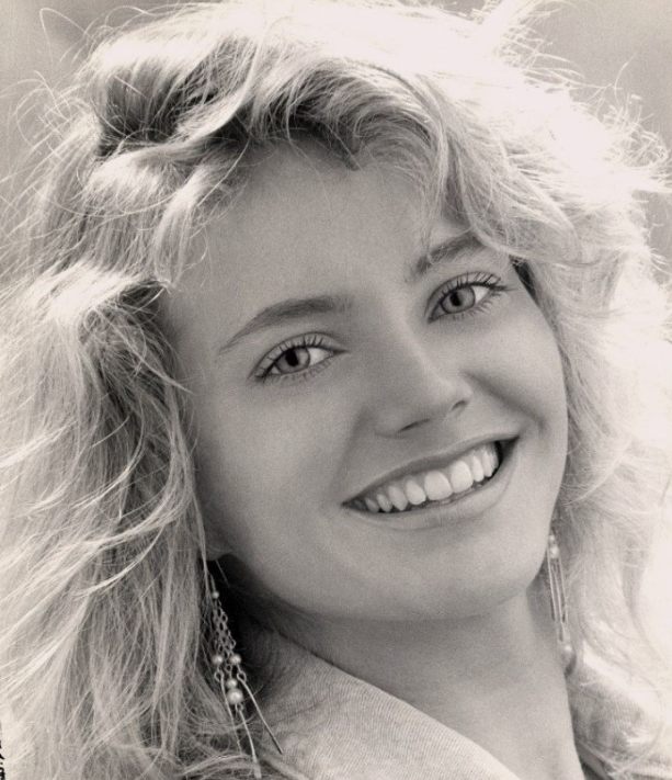 Z niepozornej hostessy w nowojorskim klubie wybiła się na gwiazdę filmową lat 80. Czy rozpoznacie ją dzisiaj?
