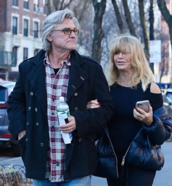 Nieudany lifting twarzy radykalnie zmienił wygląd 77-letniej Goldie Hawn