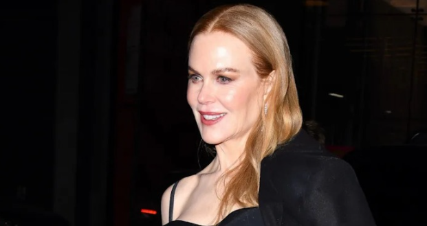 Nicole Kidman pojawiła się w „prawie niezauważalnej” kreacji — a ludzie nie mogą się zdecydować, czy to genialne, czy już przesada
