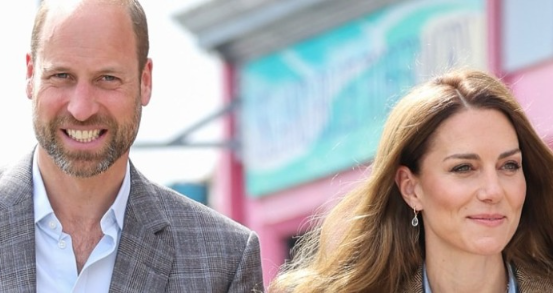 Książę William i Kate pojawili się wraz z całą trójką dzieci — a wszystkie spojrzenia skupiały się na Charlotte.