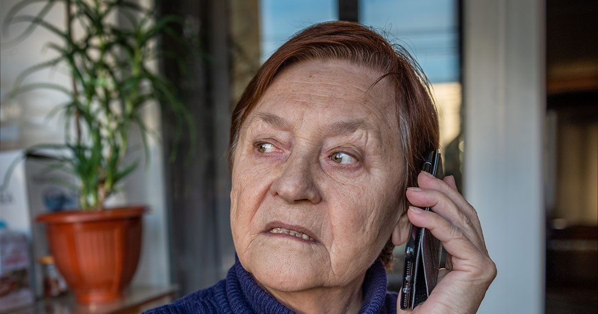 Przez rok płaciłem co miesiąc 2 500 dolarów za pobyt mojej macochy w domu opieki – kiedy dowiedziałem się, na co tak naprawdę wydawała te pieniądze, zbladłem