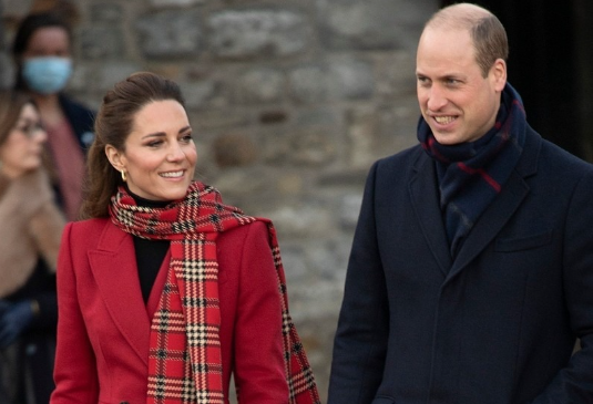 Książę William i Kate pojawili się wraz z całą trójką dzieci — a wszystkie spojrzenia skupiały się na Charlotte.