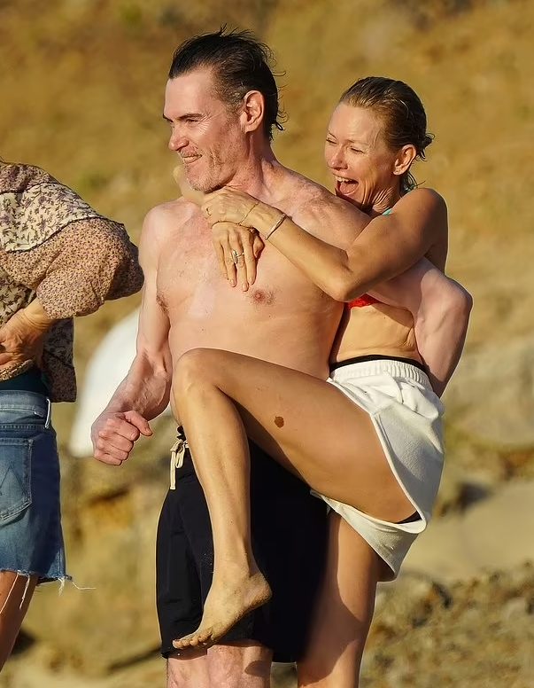 Od obozu do Saint-Barth: czy to naprawdę najbardziej efektowna i pewna siebie para gwiazd Hollywoodu?