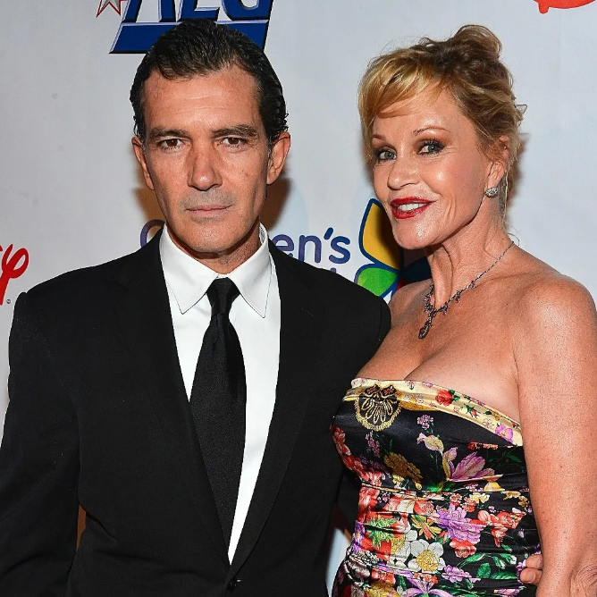 „Jedyna córka taty została już modelką!” Antonio Banderas opublikował zdjęcie swojej córki i wywołał burzę w sieci.