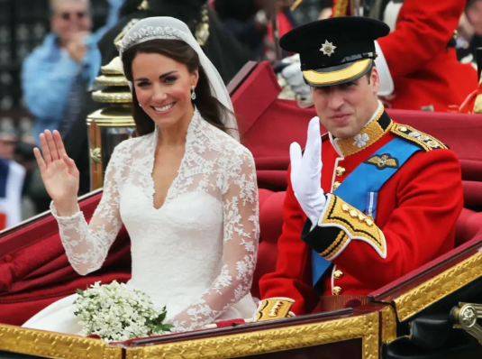 Kate Middleton i książę William opublikowali nowe zdjęcie z okazji 15. rocznicy ślubu.